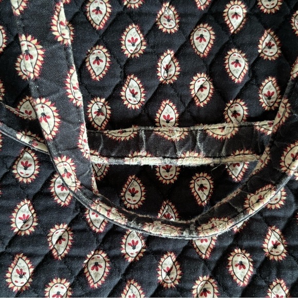 Vera Bradley Betsy Handbag Purse Pirouette Black Red Floral Quilted Retired Fall - Picture 5 of 6